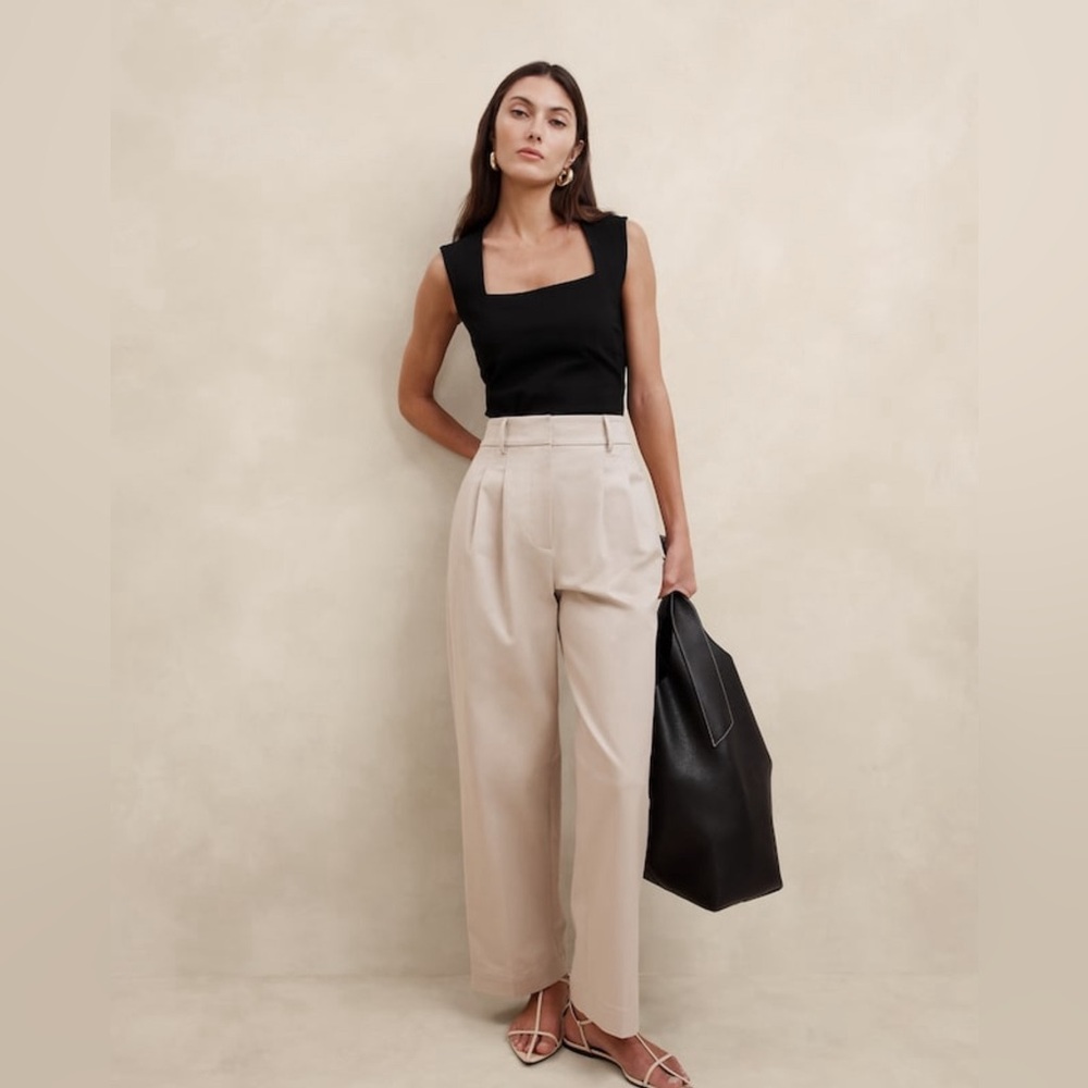 NWT Banana Republic Everywhere Ponte Square Neck Black Top Size Large.